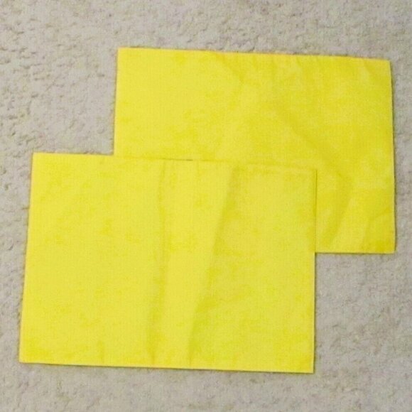 Set of 2 ABSTRACT ART TABLE PLACEMATS Yellow Multicolor Reversible - Picture 3 of 3